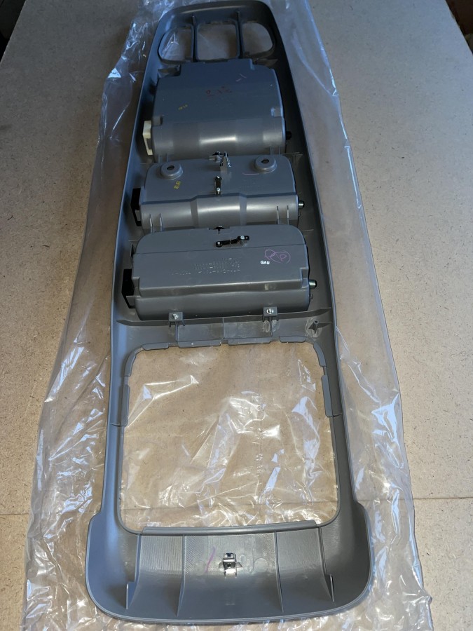 Бардачок для очков верхняя консоль в крышу TOYOTA LC 100 6360560011B1