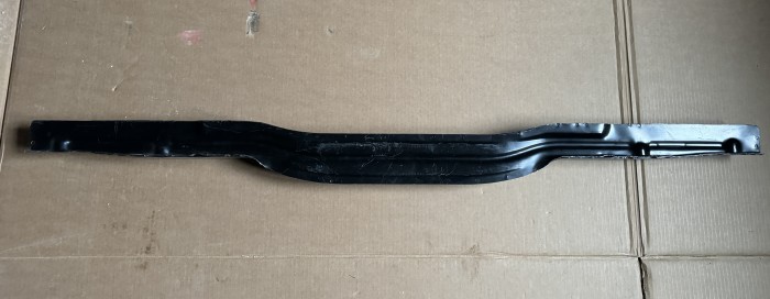 Поперечина рамки радиатора нижняя Toyota LAND CRUISER 80, Toyota LEXUS LX 450 5710460022