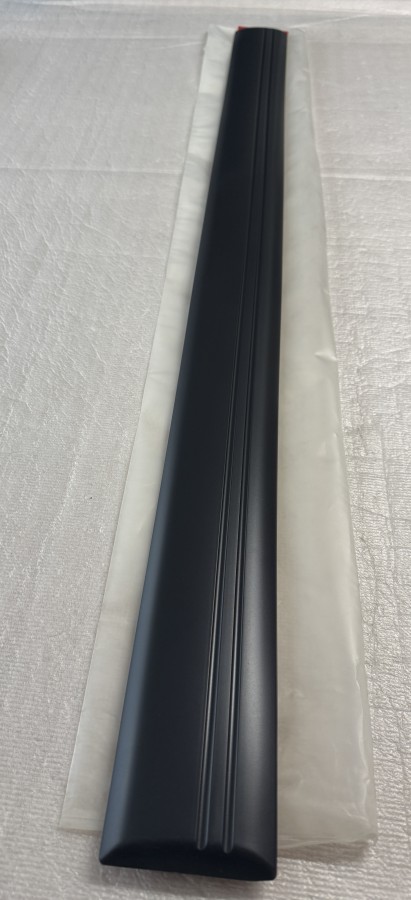 Молдинг передней левой двери Toyota LAND CRUISER 100 7573260140