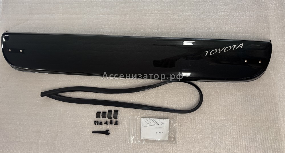 Дефлектор люка TOYOTA Land Cruiser Prado 120 2003-2009 700605