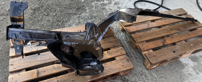 Лонжерон передний правый PEUGEOT 307 7213TA