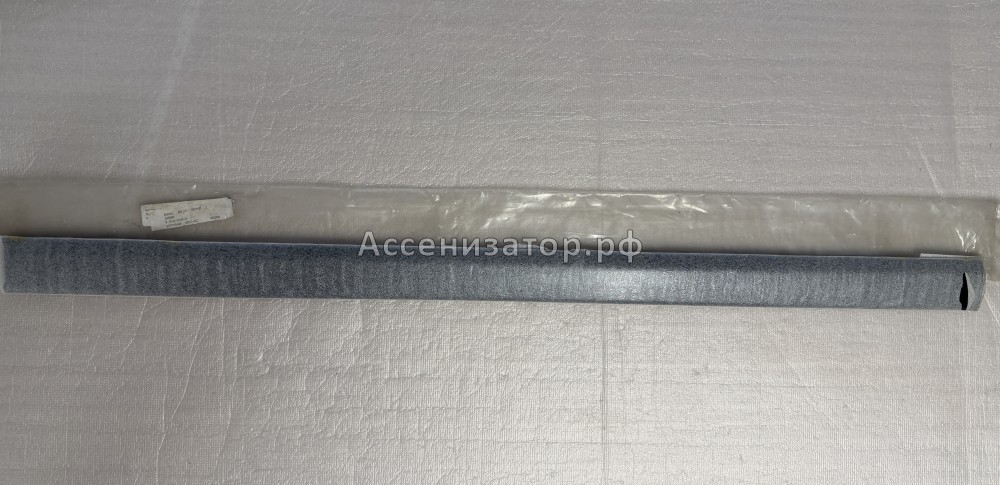 Молдинг передней левой двери Lexus RX XU30 7573205080C0